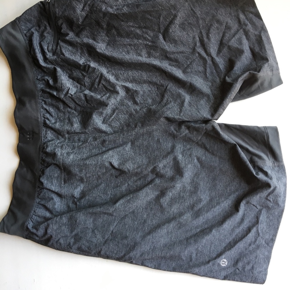 lululemon T.H.E Short Linerless. grey. XXL.